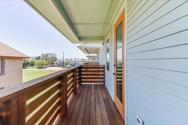 236 Nautilus St, Port Aransas, TX 78373