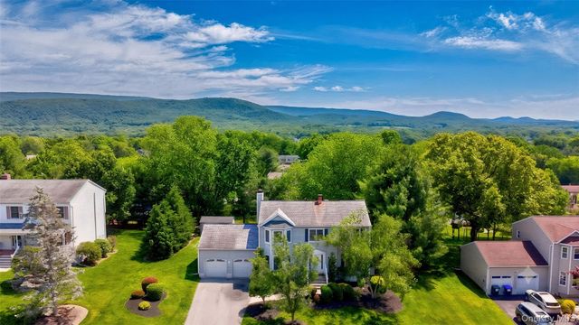 37 Clinton Drive, Washingtonville, NY 10992