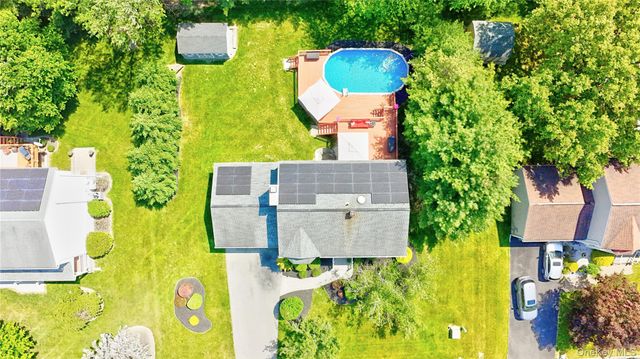 37 Clinton Drive, Washingtonville, NY 10992