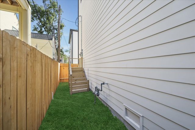 615 Wendel Street, Houston, TX 77009