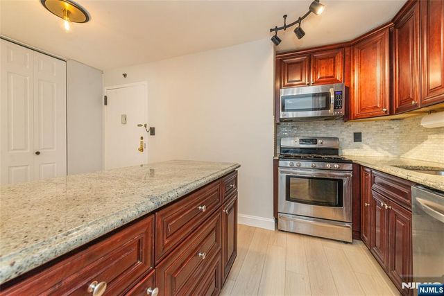 1 Wall Street 1E, Fort Lee, NJ 07024