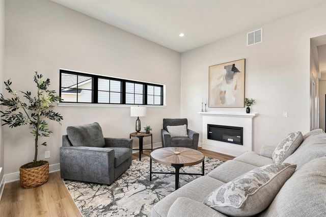 2505 SE Vintage Lane, Waukee, IA 50263