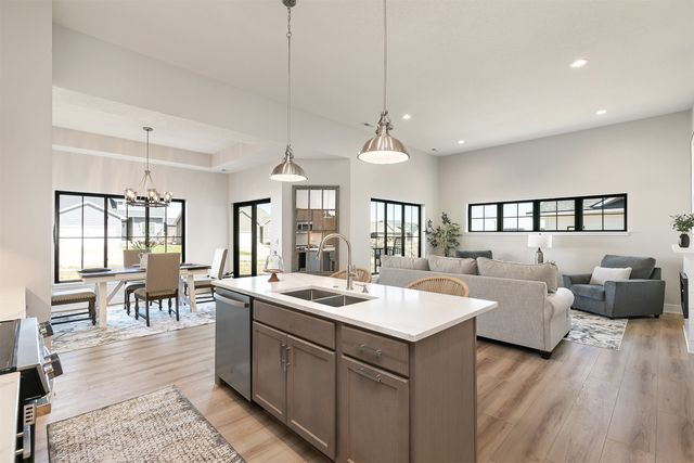 2505 SE Vintage Lane, Waukee, IA 50263