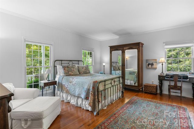 20 Bent Oak Lane, Asheville, NC 28803