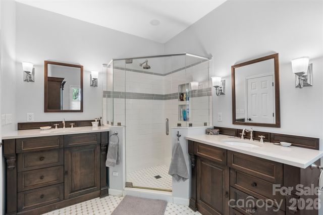 20 Bent Oak Lane, Asheville, NC 28803