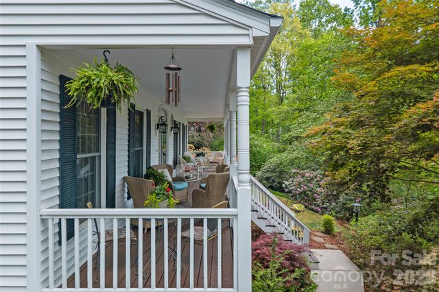 20 Bent Oak Lane, Asheville, NC 28803