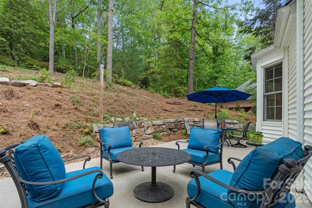 20 Bent Oak Lane, Asheville, NC 28803