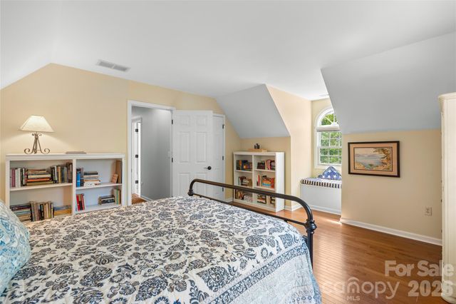 20 Bent Oak Lane, Asheville, NC 28803