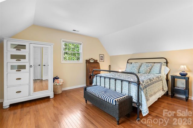 20 Bent Oak Lane, Asheville, NC 28803