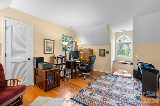 20 Bent Oak Lane, Asheville, NC 28803