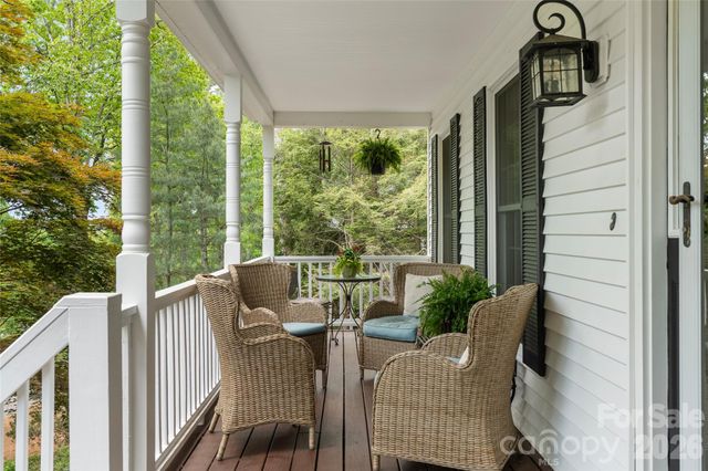 20 Bent Oak Lane, Asheville, NC 28803