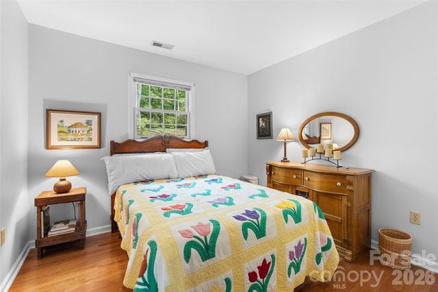 20 Bent Oak Lane, Asheville, NC 28803