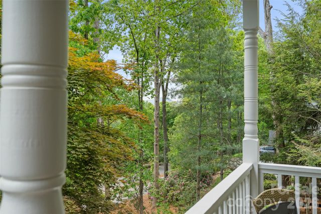 20 Bent Oak Lane, Asheville, NC 28803