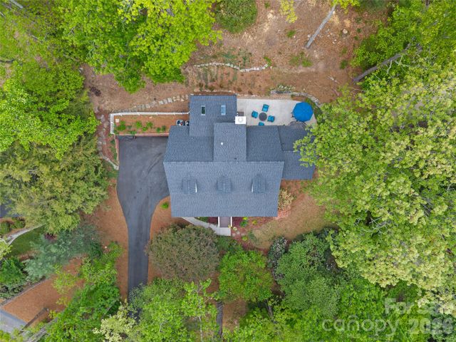 20 Bent Oak Lane, Asheville, NC 28803