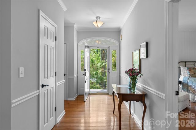20 Bent Oak Lane, Asheville, NC 28803