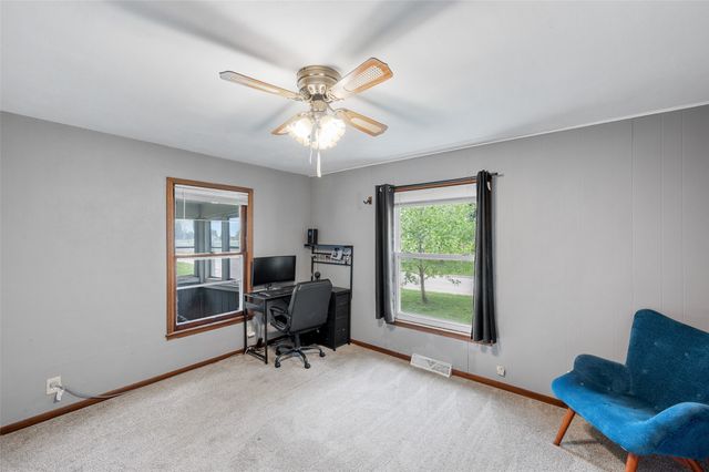 807 Hatton Avenue, Dallas Center, IA 50063