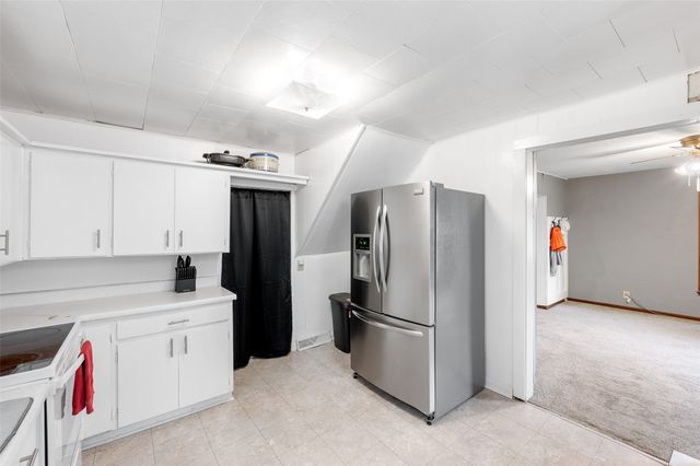 807 Hatton Avenue, Dallas Center, IA 50063