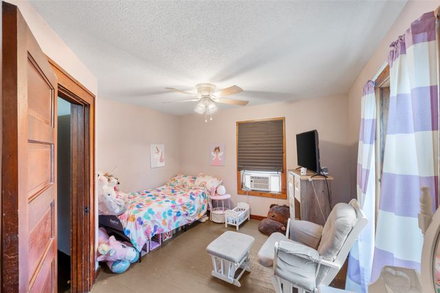 807 Hatton Avenue, Dallas Center, IA 50063