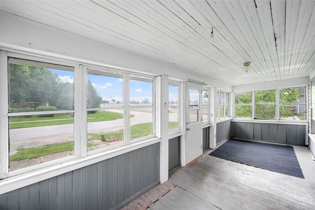 807 Hatton Avenue, Dallas Center, IA 50063