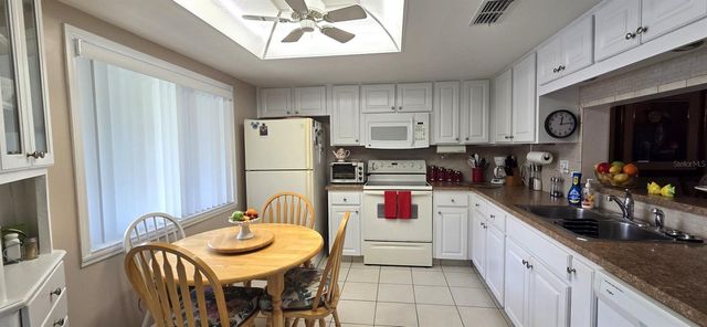 2532 ROYAL PINES CIRCLE 21F, Clearwater, FL 33763