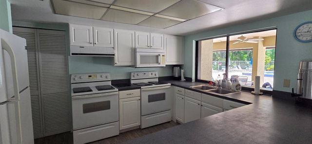 2532 ROYAL PINES CIRCLE 21F, Clearwater, FL 33763