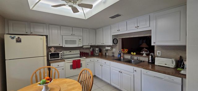 2532 ROYAL PINES CIRCLE 21F, Clearwater, FL 33763