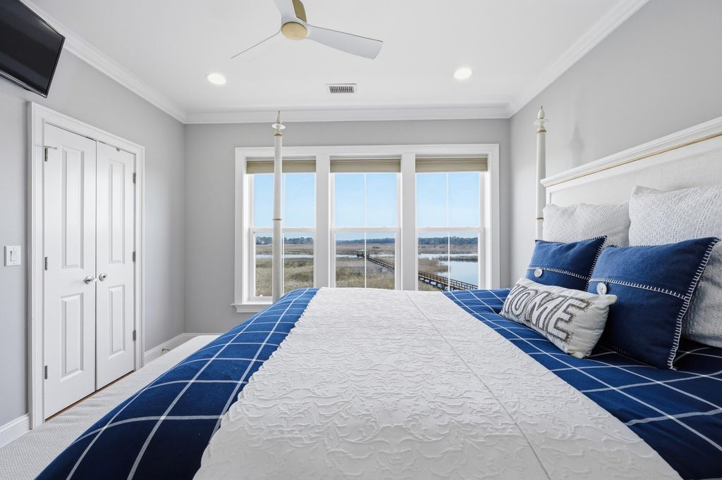 Image 16 of property listing at 5911 Steward Street Unit 18, Hanahan, SC 29410