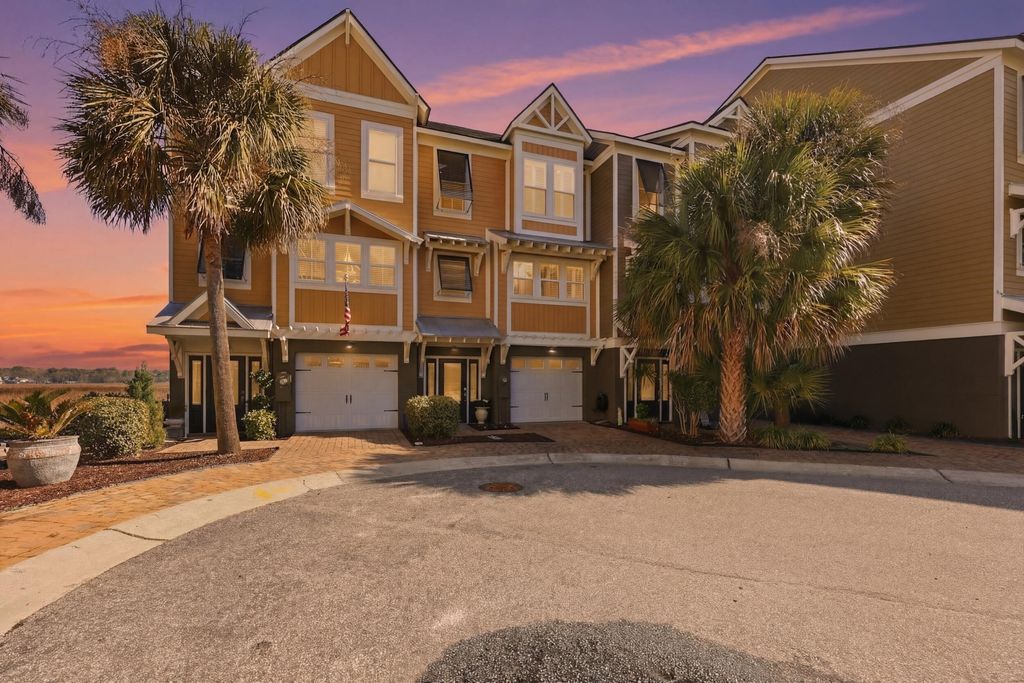 Image 2 of property listing at 5911 Steward Street Unit 18, Hanahan, SC 29410