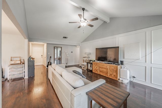 3936 Hemlock Street, Fort Worth, TX 76137