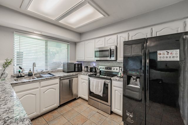3936 Hemlock Street, Fort Worth, TX 76137