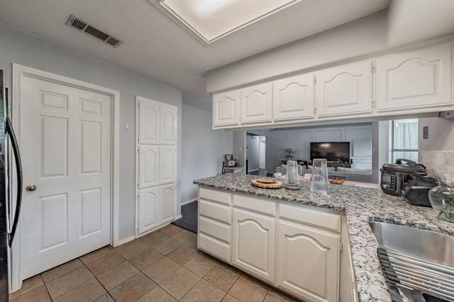 3936 Hemlock Street, Fort Worth, TX 76137