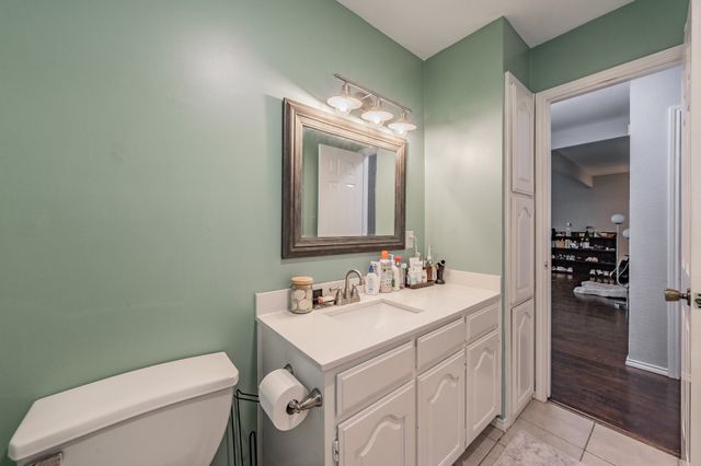 3936 Hemlock Street, Fort Worth, TX 76137
