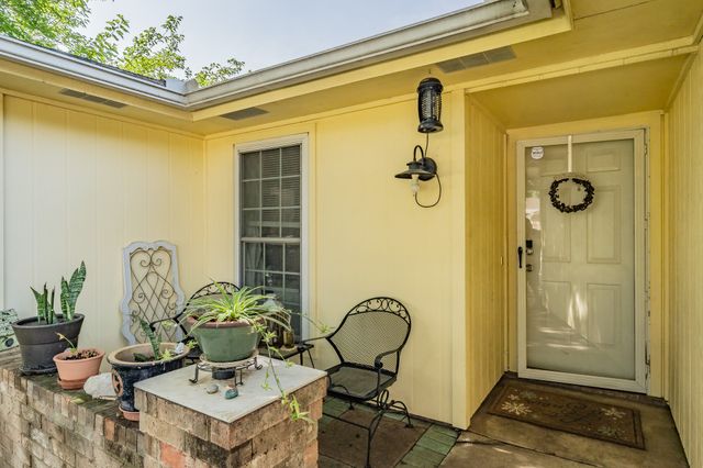 3936 Hemlock Street, Fort Worth, TX 76137
