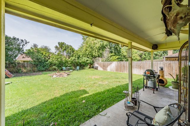 3936 Hemlock Street, Fort Worth, TX 76137