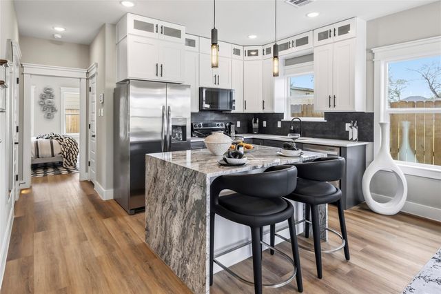 4624 Mayflower Street B, Houston, TX 77033