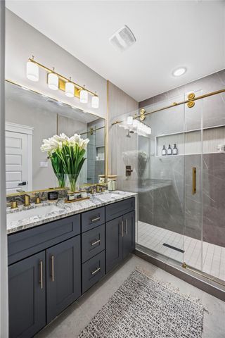 4624 Mayflower Street B, Houston, TX 77033