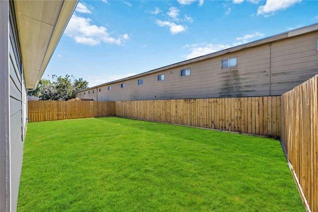 4624 Mayflower Street B, Houston, TX 77033