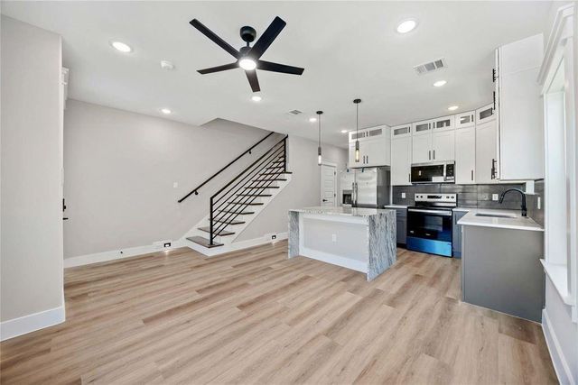 4624 Mayflower Street B, Houston, TX 77033