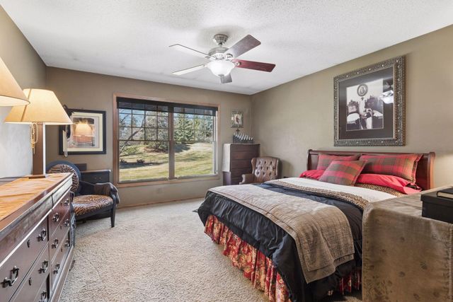 9813 Wedgewood Circle, Woodbury, MN 55125