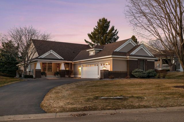9813 Wedgewood Circle, Woodbury, MN 55125