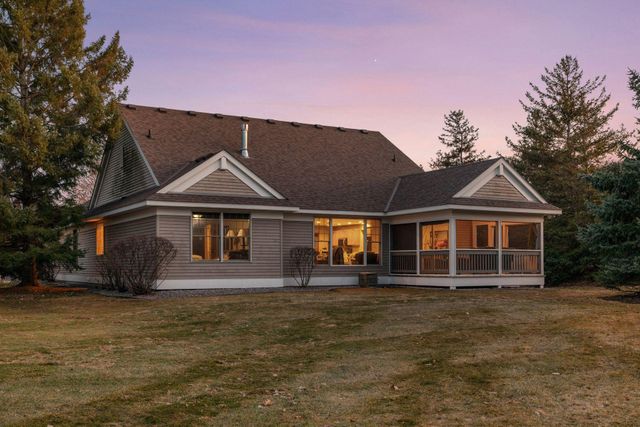 9813 Wedgewood Circle, Woodbury, MN 55125