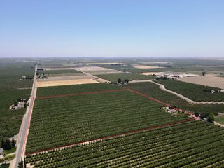 14359 Sunset Dr, Livingston, CA 95334