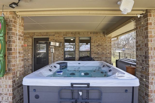 4705 Cimmaron Trail, De Cordova, TX 76049