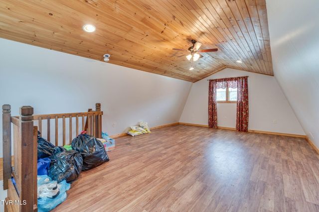 935 Adams Lane, Mooresburg, TN 37811