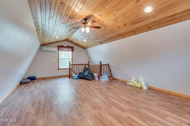 935 Adams Lane, Mooresburg, TN 37811