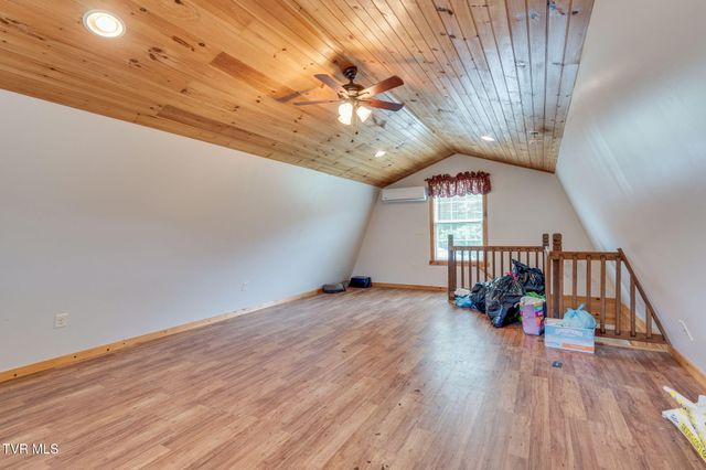 935 Adams Lane, Mooresburg, TN 37811