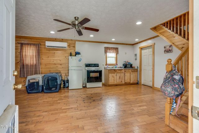 935 Adams Lane, Mooresburg, TN 37811