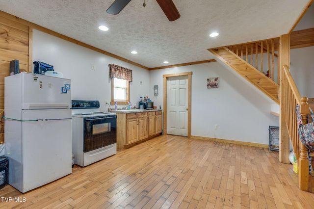 935 Adams Lane, Mooresburg, TN 37811