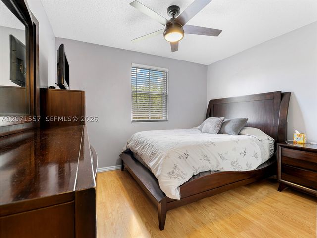 20714 NW 3rd St, Pembroke Pines, FL 33029