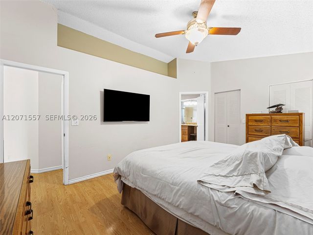20714 NW 3rd St, Pembroke Pines, FL 33029
